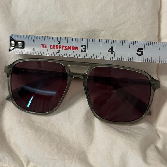 Quay On The Fly Sunglasses - New - Picture 8 of 8